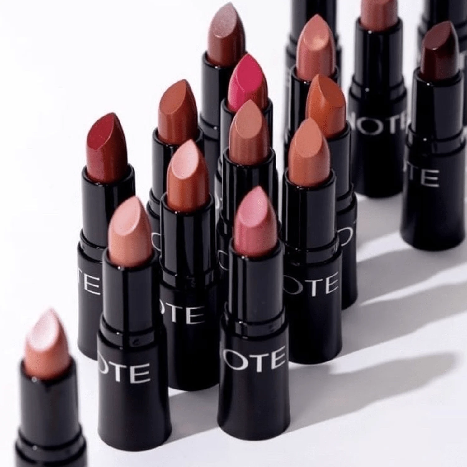 NOTE Mattemoist Lipstick